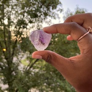 100% real raw amethyst point!